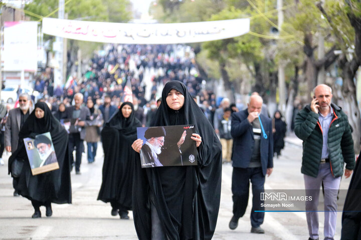 چهل روز گذشت؛ کرمانشاه در سوگِ رهبرِ شهیدش