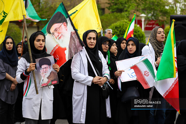 تجمع کادر درمان اصفهان در اربعین شهادت رهبر معظم انقلاب