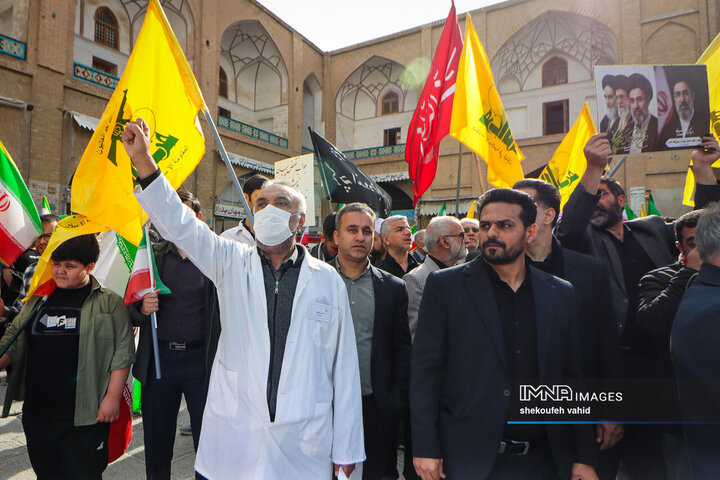 تجمع کادر درمان اصفهان در اربعین شهادت رهبر معظم انقلاب