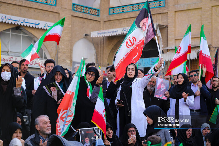 تجمع کادر درمان اصفهان در اربعین شهادت رهبر معظم انقلاب