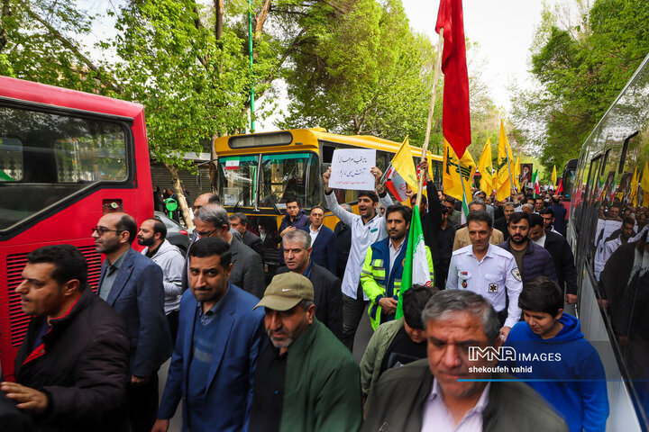تجمع کادر درمان اصفهان در اربعین شهادت رهبر معظم انقلاب