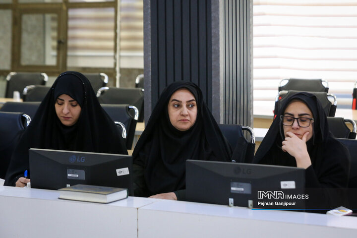 جلسه مشترک مسئولین کمیته های انتخابات و مدیران مناطق هجده‌گانه شهرستان اصفهان