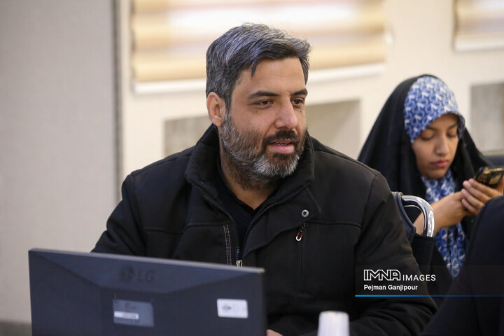 جلسه مشترک مسئولین کمیته های انتخابات و مدیران مناطق هجده‌گانه شهرستان اصفهان