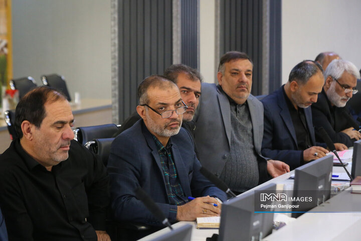 جلسه مشترک مسئولین کمیته های انتخابات و مدیران مناطق هجده‌گانه شهرستان اصفهان