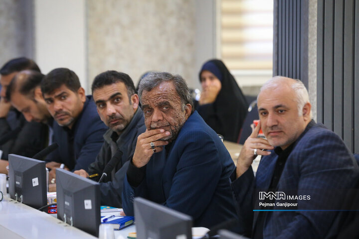 جلسه مشترک مسئولین کمیته های انتخابات و مدیران مناطق هجده‌گانه شهرستان اصفهان