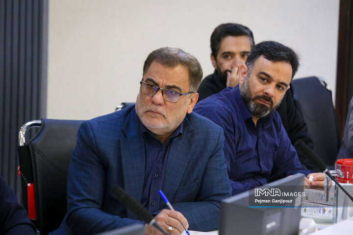 جلسه مشترک مسئولین کمیته های انتخابات و مدیران مناطق هجده‌گانه شهرستان اصفهان
