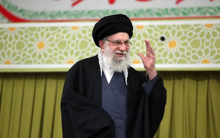 حضرت آقا، یکی از نخستین طراحان فکر اجتماعی در انقلاب اسلامی بودند