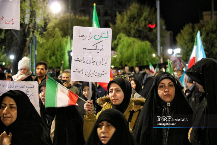 دست‌نوشته‌های کرمانشاه، حرفِ دلِ مردم در فِراق رهبر شهید