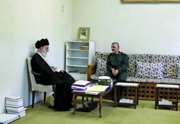 به‌سادگی یک رهبر