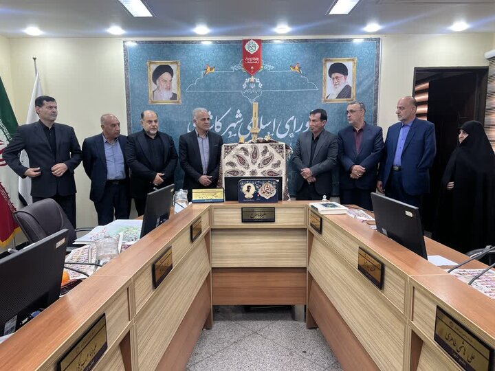 بخش قابل‌توجهی از برنامه‌ها با رویکرد «مردمی بودن» برگزار شده است