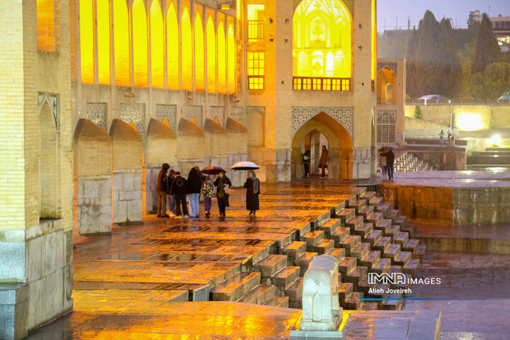 ترنم باران بهاری در اصفهان