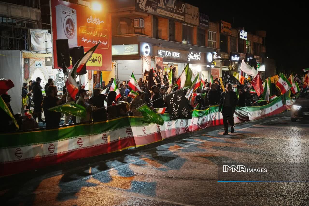 دشمن ‌می‌خواست آوارگی ببیند، ایستادگی دید