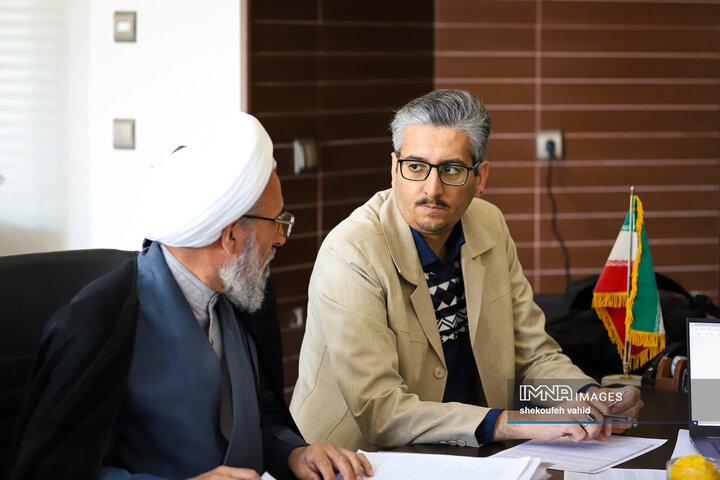 جلسه هیئت نظارت انتخابات شورای شهرستان اصفهان