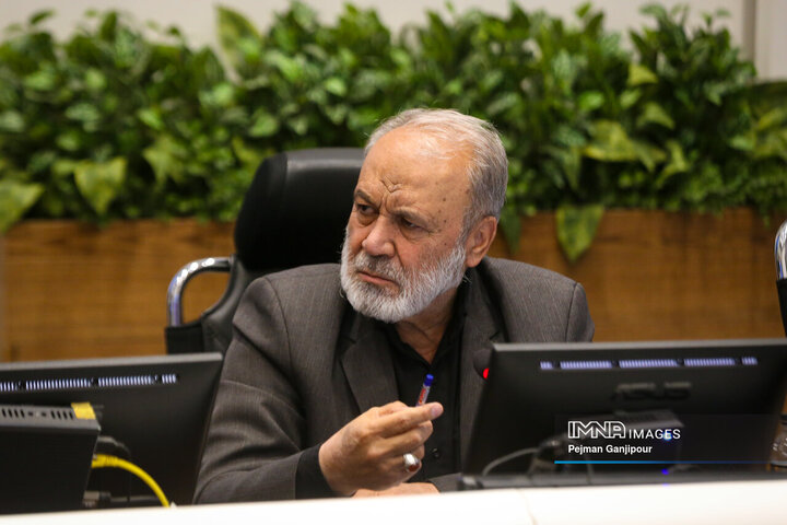 مجید نادرالاصلی، رئیس کمیسیون آب و مناطق کم‌برخوردار شورای اسلامی شهر اصفهان