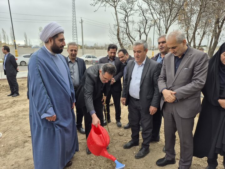 آیین کاشت «نهال امید»  در اردبیل به نام شهدای جنگ تحمیلی سوم