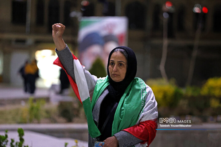 همدان؛ اوج همبستگی در اجتماع ۴۶ با پویش مشت‌های گره‌کرده