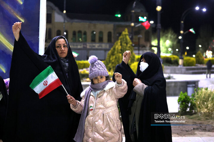 همدان؛ اوج همبستگی در اجتماع ۴۶ با پویش مشت‌های گره‌کرده