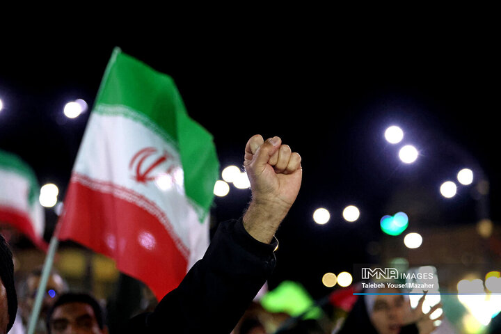 همدان؛ اوج همبستگی در اجتماع ۴۶ با پویش مشت‌های گره‌کرده