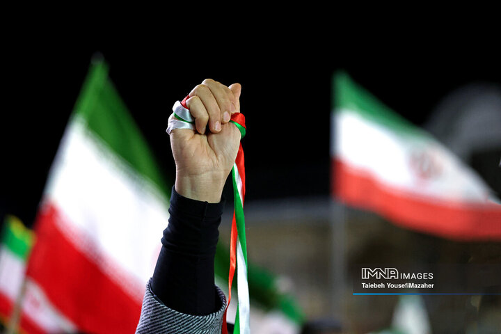 همدان؛ اوج همبستگی در اجتماع ۴۶ با پویش مشت‌های گره‌کرده