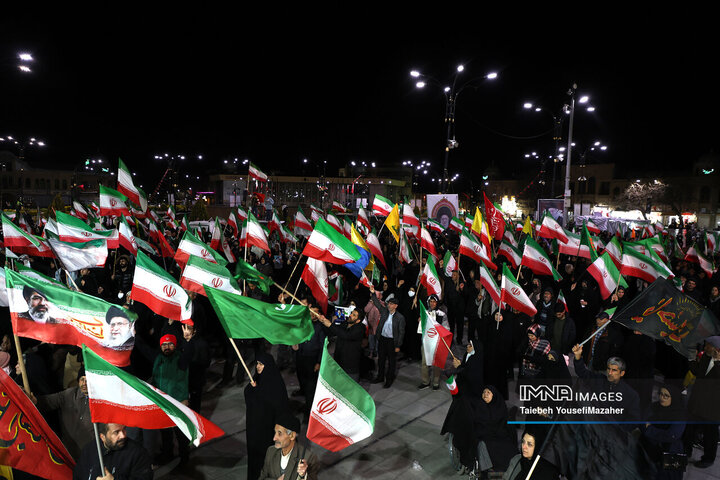 همدان؛ اوج همبستگی در اجتماع ۴۶ با پویش مشت‌های گره‌کرده