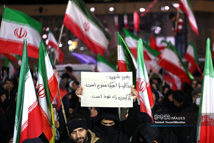 همدان؛ اوج همبستگی در اجتماع ۴۶ با پویش مشت‌های گره‌کرده