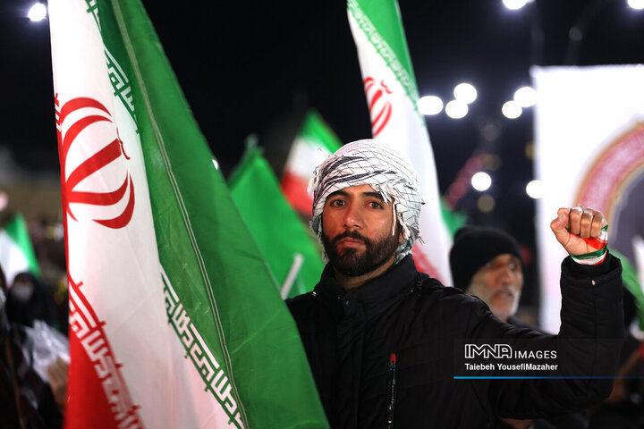 همدان؛ اوج همبستگی در اجتماع ۴۶ با پویش مشت‌های گره‌کرده