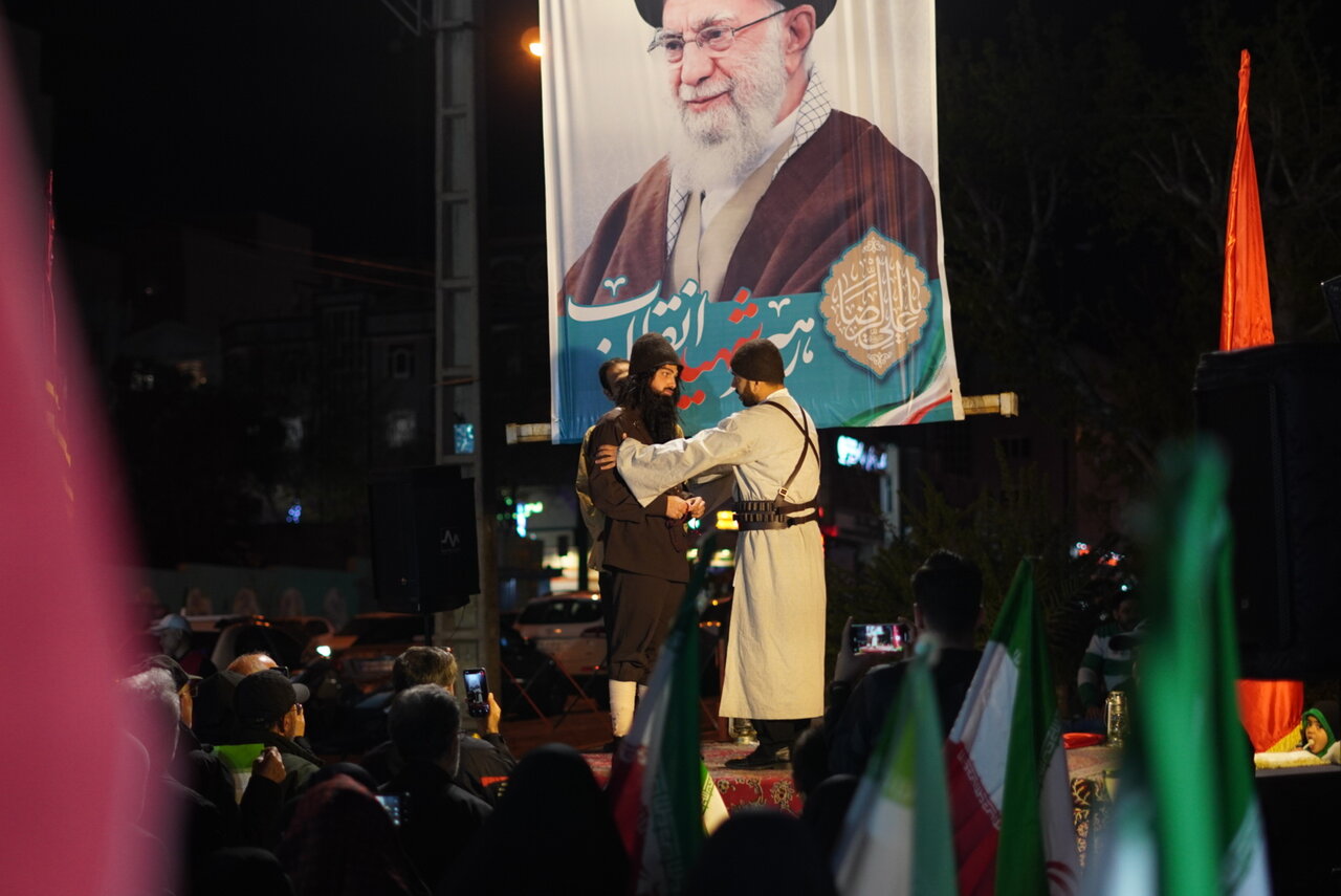 روحیه میهن‌دوستی و مقاومت همچنان در میان مردم زنده است