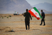 از تیراندازی با برنو تا وداع همسر شهید؛ حماسه‌هایی از ایثار که پایان ندارد