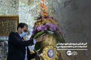 آیین گل‌آرایی ضریح مطهر بانوی کرامت در آستانه ولادت حضرت فاطمه معصومه (س)