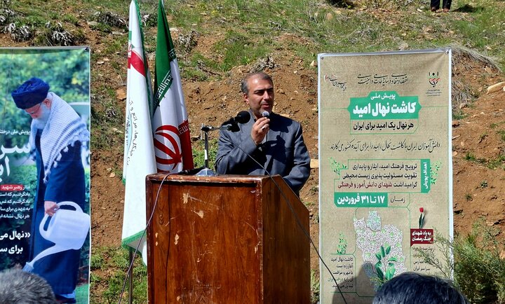 کاشت ۲۵۰۰ اصله نهال در مدارس و مراکز آموزشی کردستان