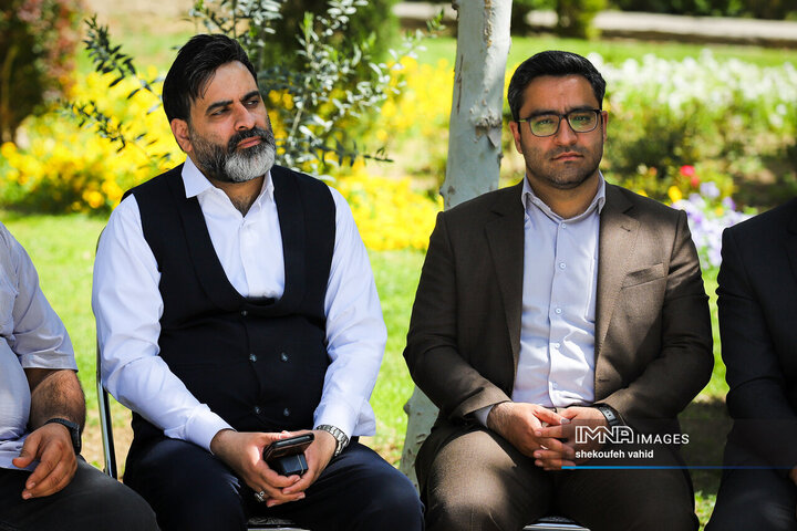 کاشت درخت در اصفهان به یاد شهدای جنگ رمضان
