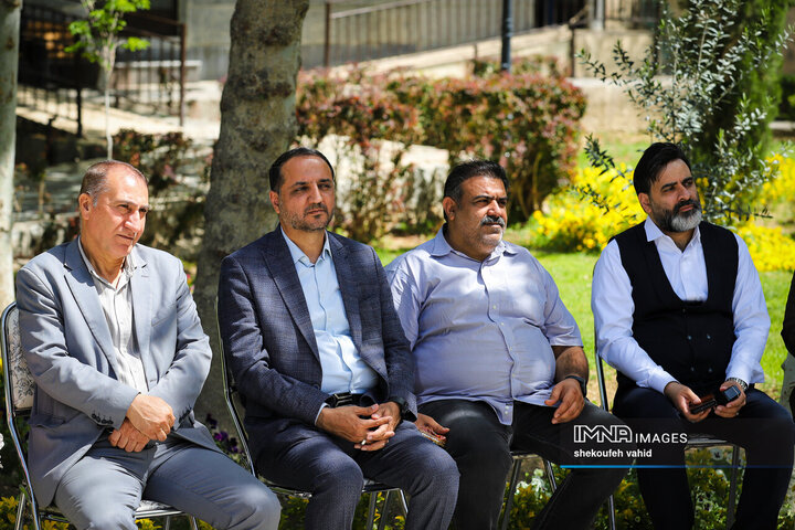 کاشت درخت در اصفهان به یاد شهدای جنگ رمضان