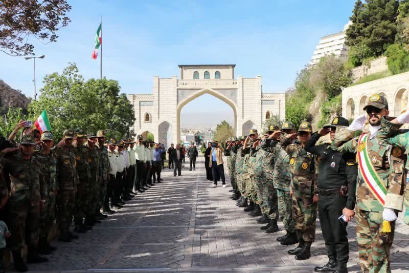 بازگشت ۹ تن از دریادلان ناوچه دنا به شیراز + فیلم