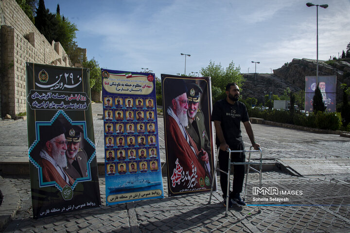 بازگشت ٩ تن از دريادلان ناوچه دنا به شيراز