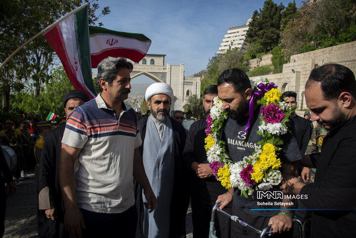 بازگشت ٩ تن از دريادلان ناوچه دنا به شيراز