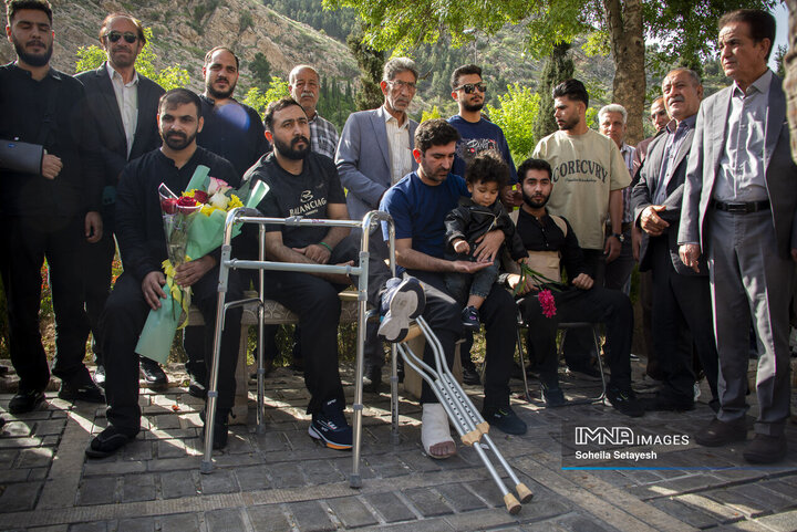 بازگشت ٩ تن از دريادلان ناوچه دنا به شيراز