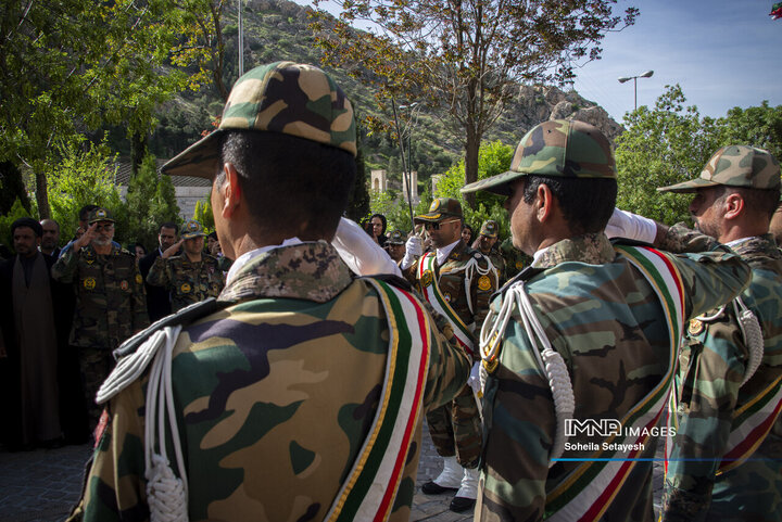 بازگشت ٩ تن از دريادلان ناوچه دنا به شيراز