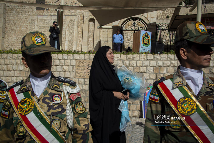 بازگشت ٩ تن از دريادلان ناوچه دنا به شيراز
