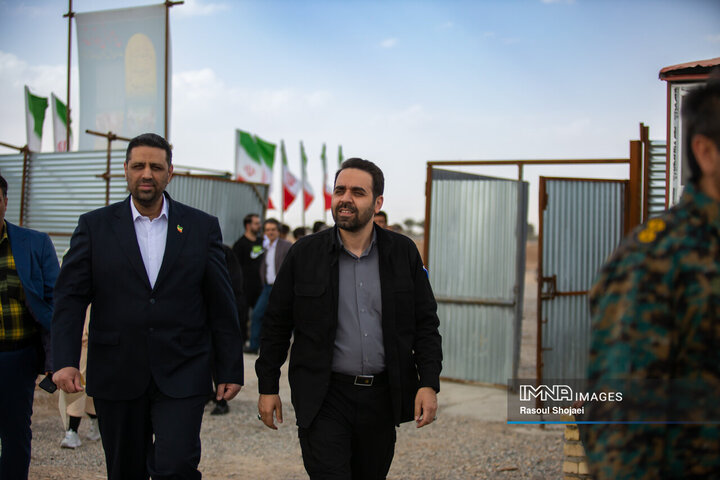 کاشت نهال امید