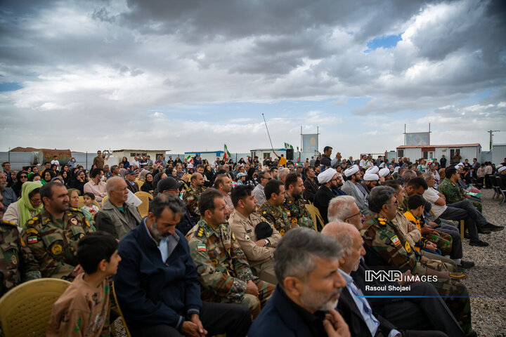 کاشت نهال امید