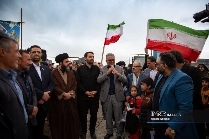 کاشت نهال امید