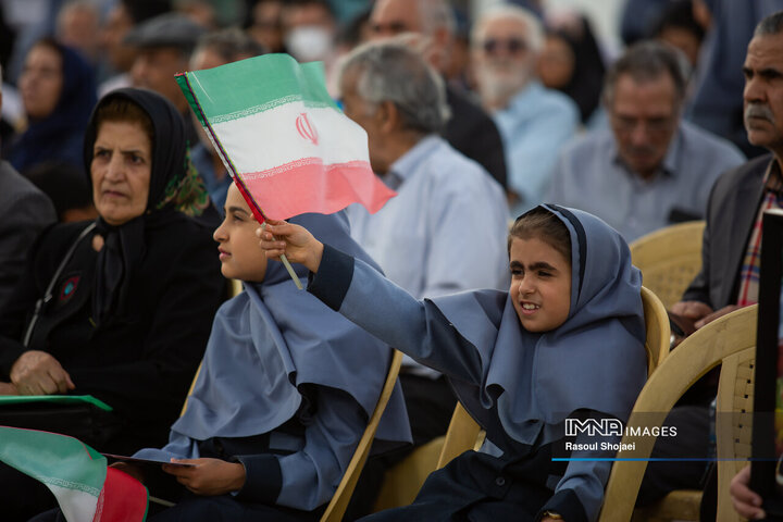 کاشت نهال امید
