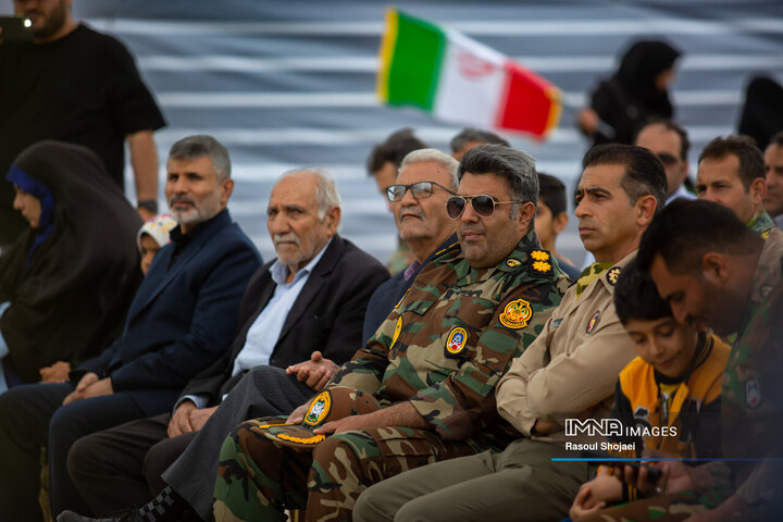 کاشت نهال امید