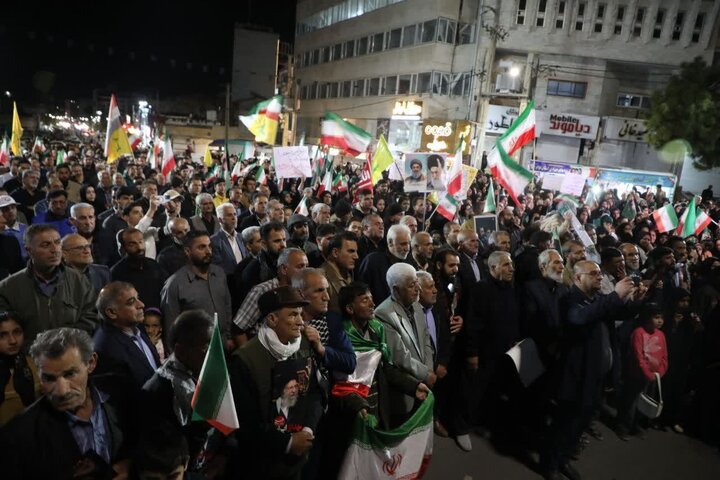 فیلم| طنین فریاد مرگ بر آمریکا و مرگ بر اسرائیل در آسمان ایلام