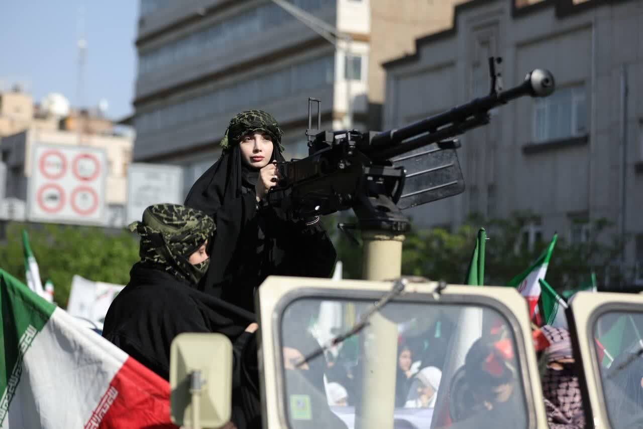 دختران جانفدای ایران؛ حماسهای به رنگ صورتی با چاشنی غیرت دختران ایرانی