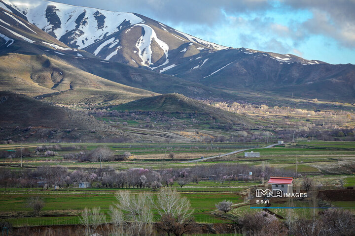 طبیعت بهاری شازند