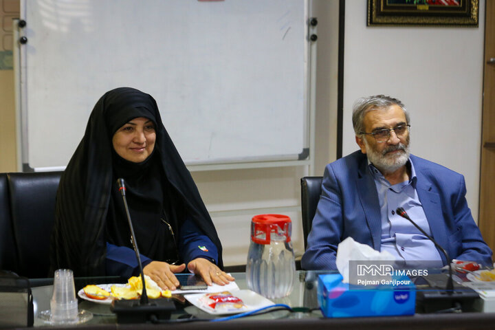جلسات کمیسیون سلامت و کمیته فنی انرژی‌های تجدیدپذیر شورای شهر اصفهان