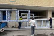 در و پنجره ۱۵ واحد مسکونی آسیب‌دیده جنگ رمضان در خیابان ۲۲ بهمن تحویل داده شد