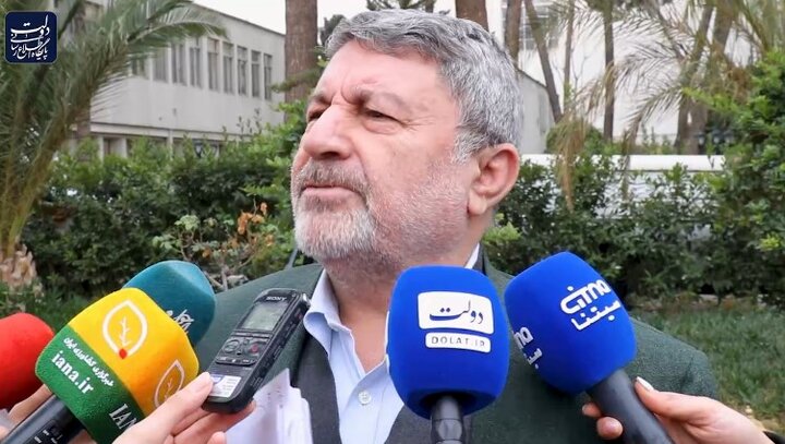 مذاکرهکنندگان ذیل تصمیم رهبری انجام وظیفه میکنند