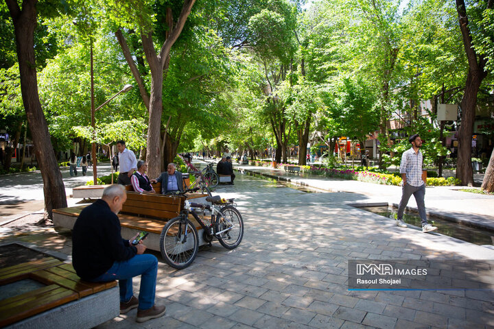 رد پای بهشت در چهارباغ بهاری